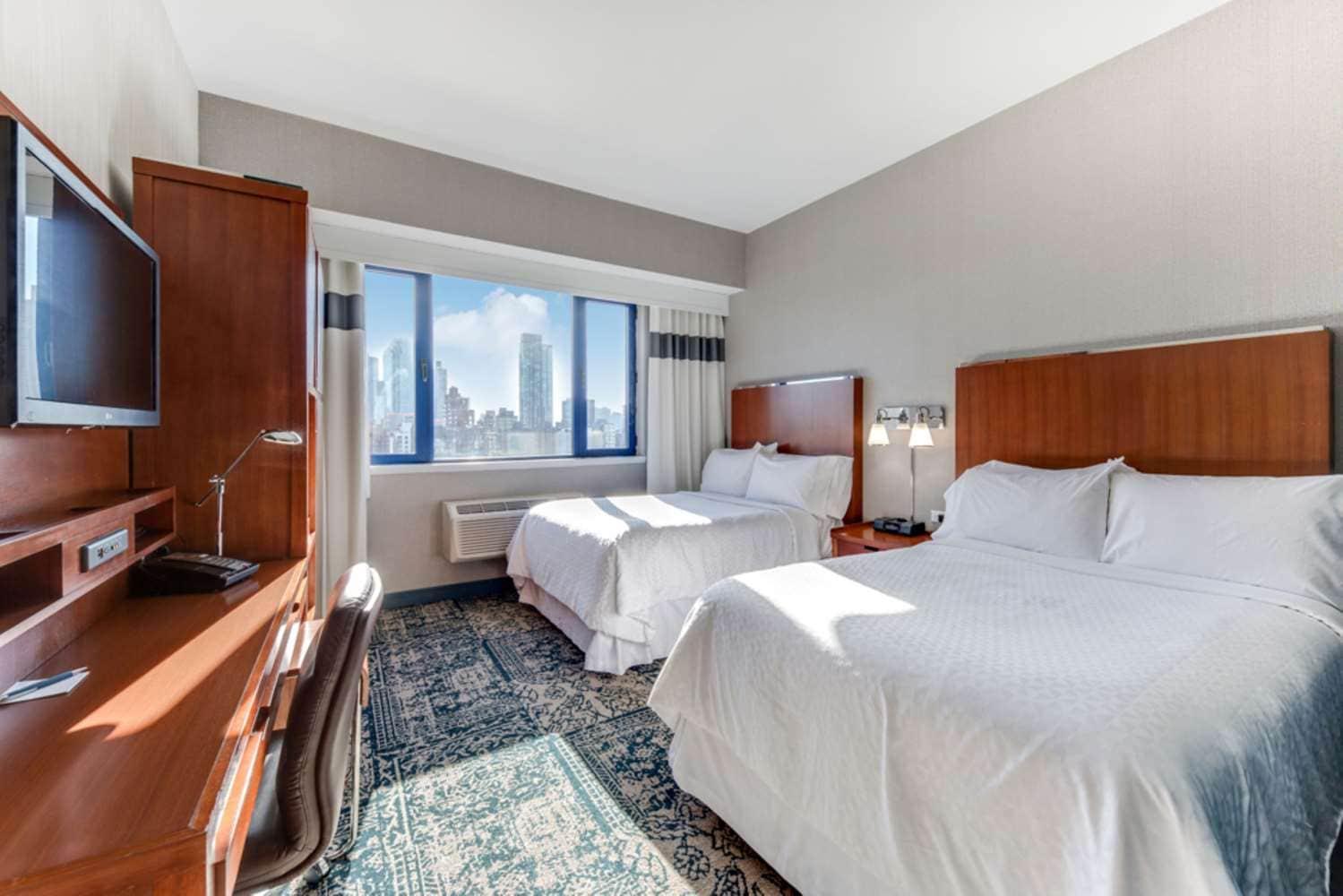 Double Room with Two Double Beds and City View - Non-Smoking