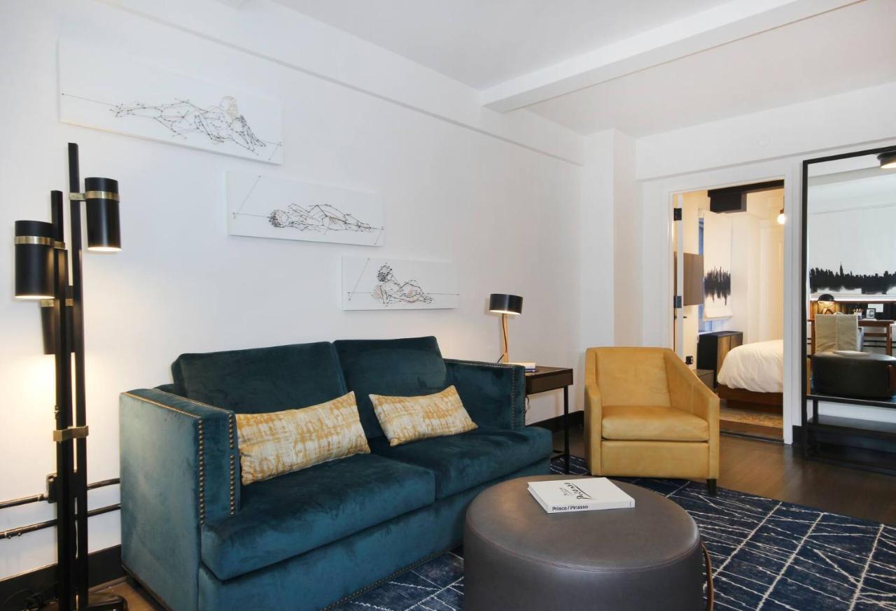 Gallery King Suite,572732910:JPEG
