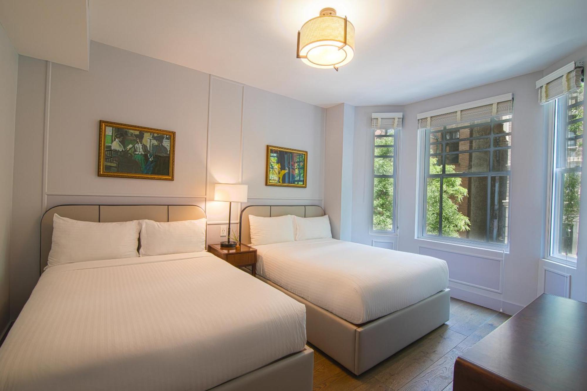 Deluxe 2 Full Beds,1558236550:JPEG