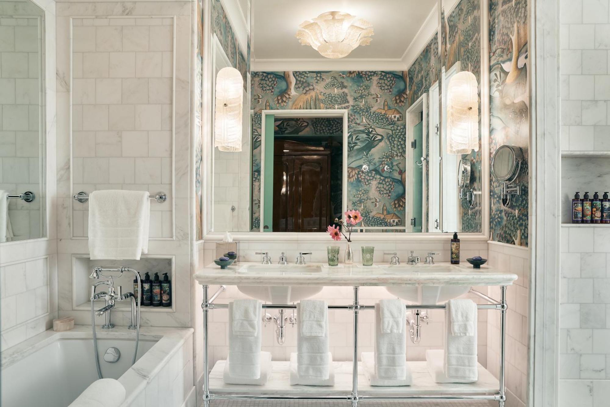 Queen Suite