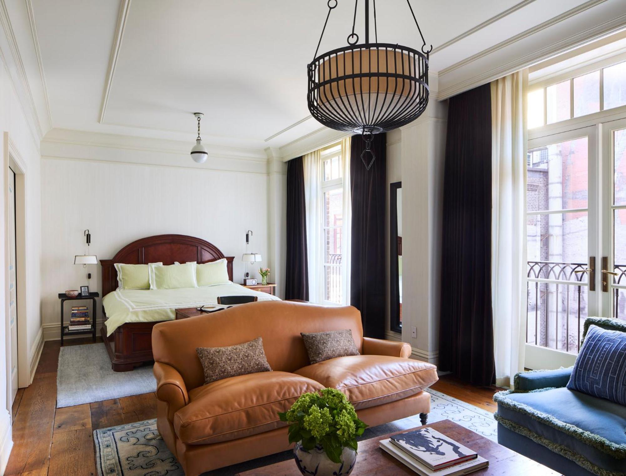 Suite,1697087257:JPEG