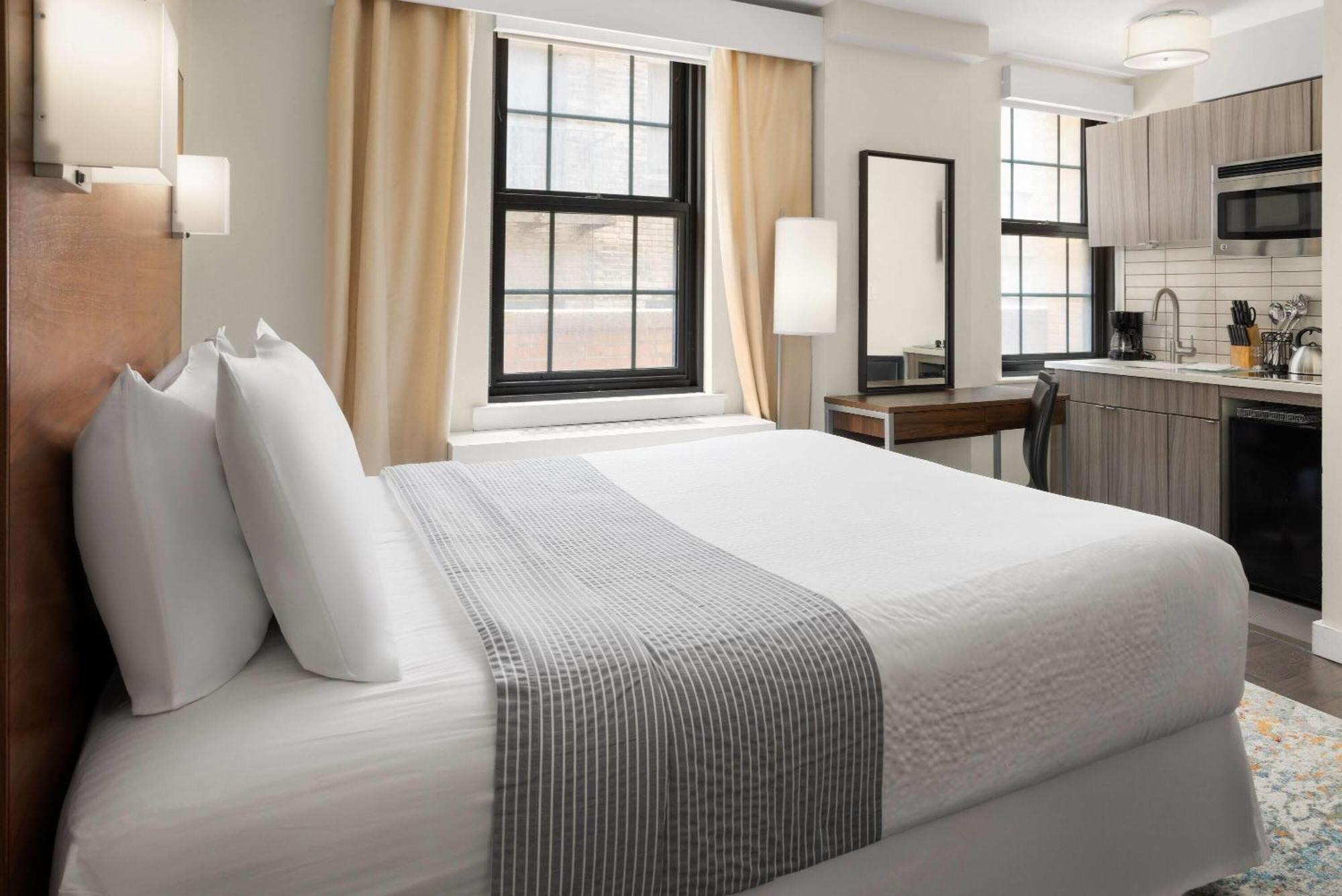 1 Queen Bed, Mobility Accessible Studio Apartment, Roll-In Shower, Non-Smoking,1699190123:JPEG