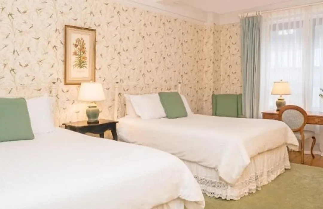 Roger Smith Hotel-1