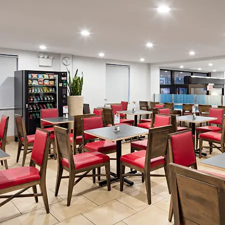 Holiday Inn Express Brooklyn By Ihg-3
