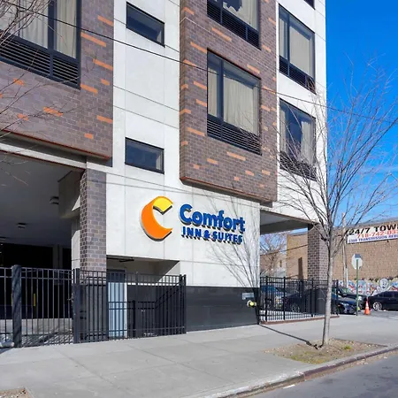 Comfort Inn & Suites Near Stadium-3