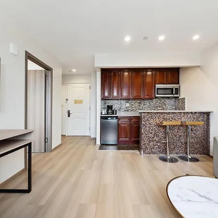 Ramada By Wyndham Flushing Queens-2