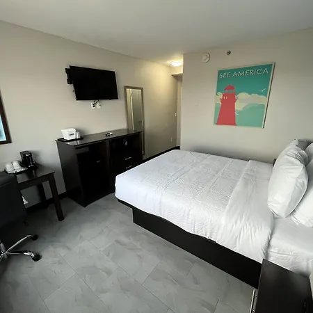 Travelodge By Wyndham Queens-2