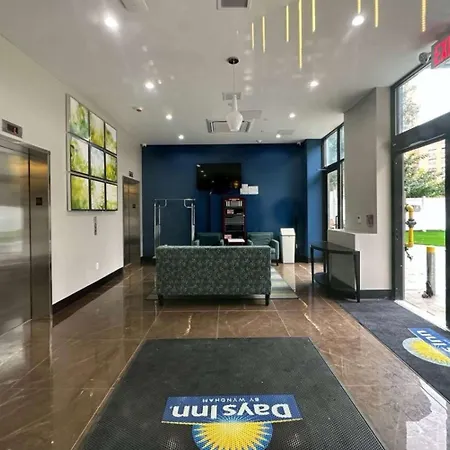 Days Inn By Wyndham Brooklyn Eastern Parkway-3