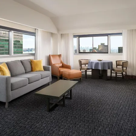 Millennium Hilton New York One Un Plaza-3