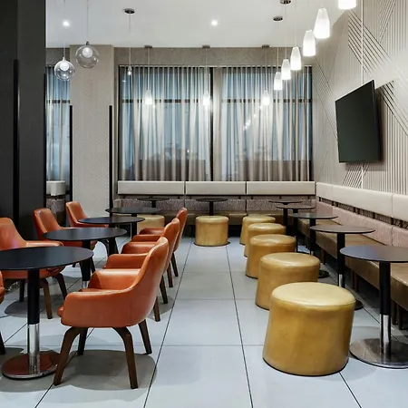 Residence Inn By Marriott New York Queens-3