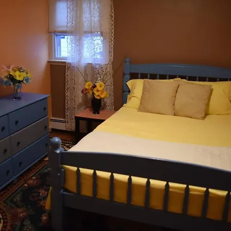 Beautiful Room Near Jfk And Close To Laguardia Airports-3