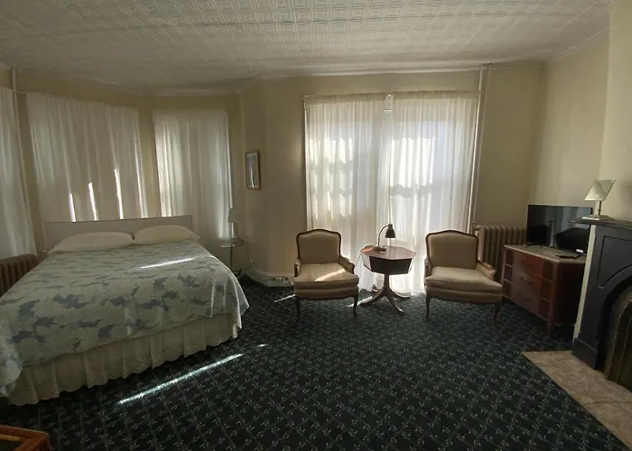 Fort Pl B&B And Gallery New York